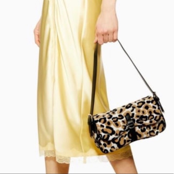 TOPSHOP LEOPARD FLAP SHOULDER BAG - Picture 2 of 8